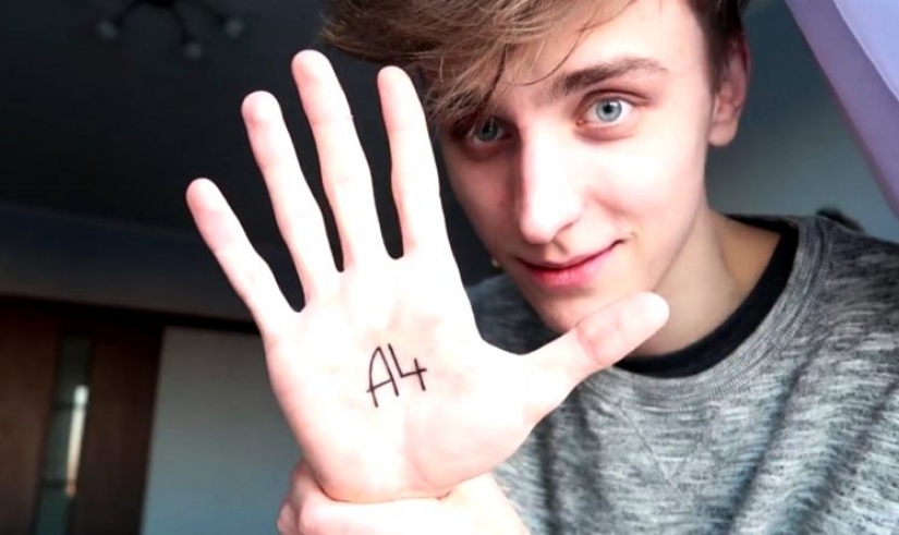 Who is Vlad the A4 Paper blogger and what is the secret of his popularity