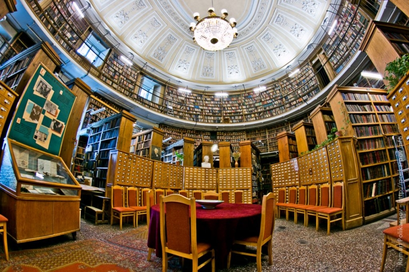 10 buildings in St. Petersburg that are amazing inside 10 buildings in St. Petersburg that are amazing inside