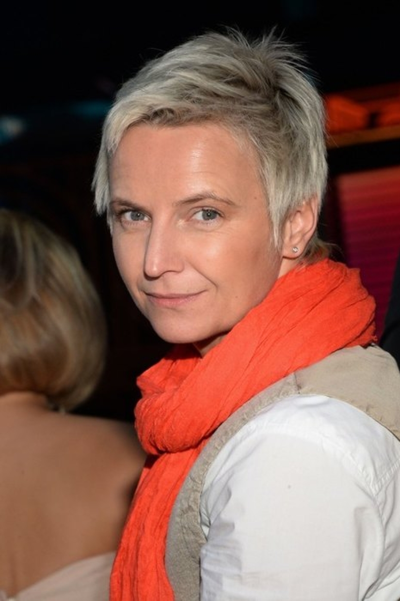10 celebrities who got cancer, but were able to beat it