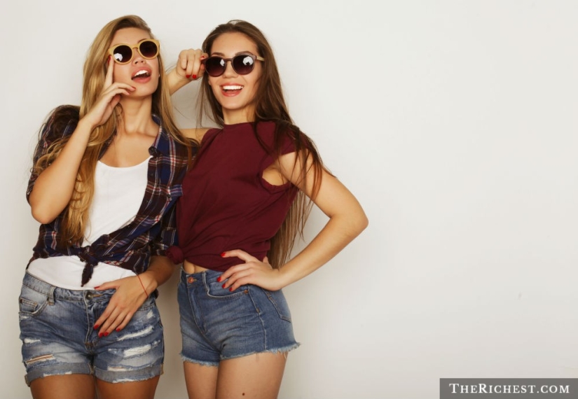 10 countries with insanely beautiful girls
