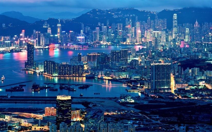 10 flights where you definitely need to take a seat at the porthole