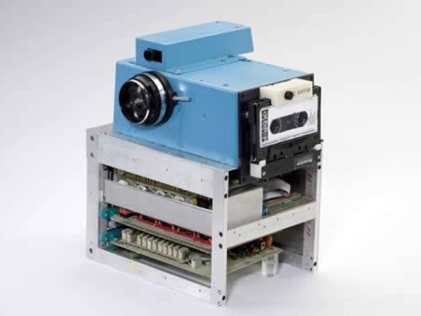 10 historical "first times" that changed the world