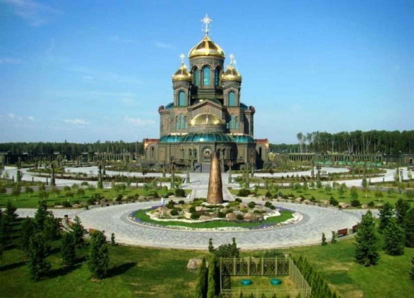 10 iglesias más grandes de Rusia 10 iglesias más grandes de Rusia