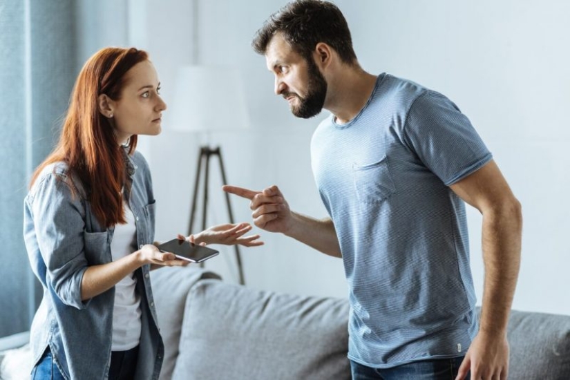 10 mistakes of a woman in a relationship ... What should not be done?