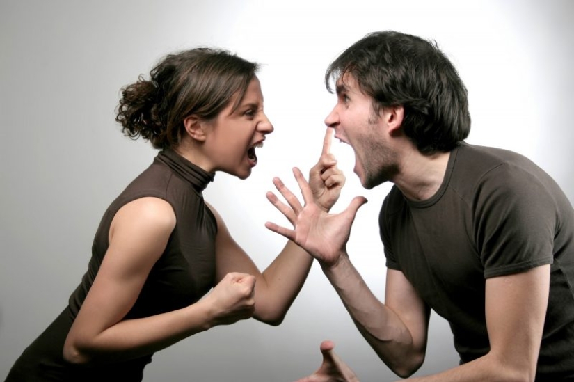 10 mistakes of a woman in a relationship ... What should not be done?