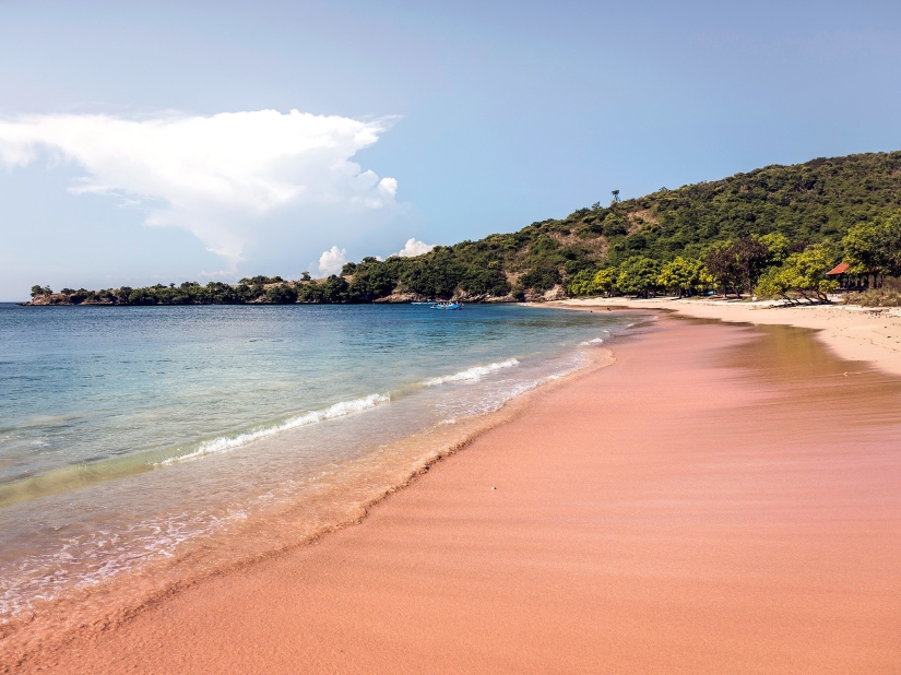 10 most beautiful pink beaches in the world