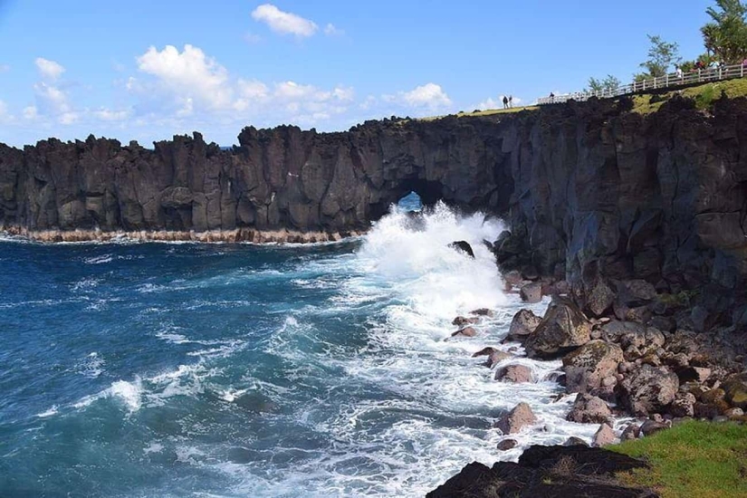 10 most dangerous islands in the world 10 most dangerous islands in the world