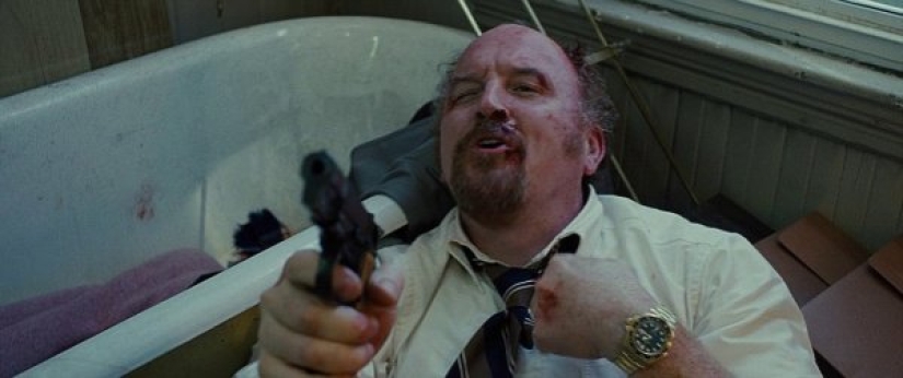 10 movie bloopers related to costumes, accessories and appearance 10 movie bloopers related to costumes, accessories and appearance