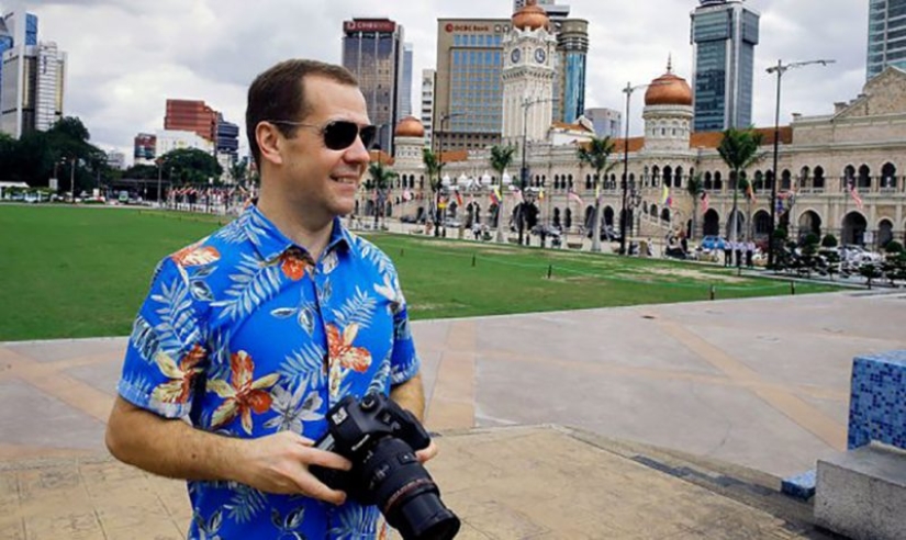 10 photos of how politicians and monarchs spend their holidays 10 photos of how politicians and monarchs spend their holidays