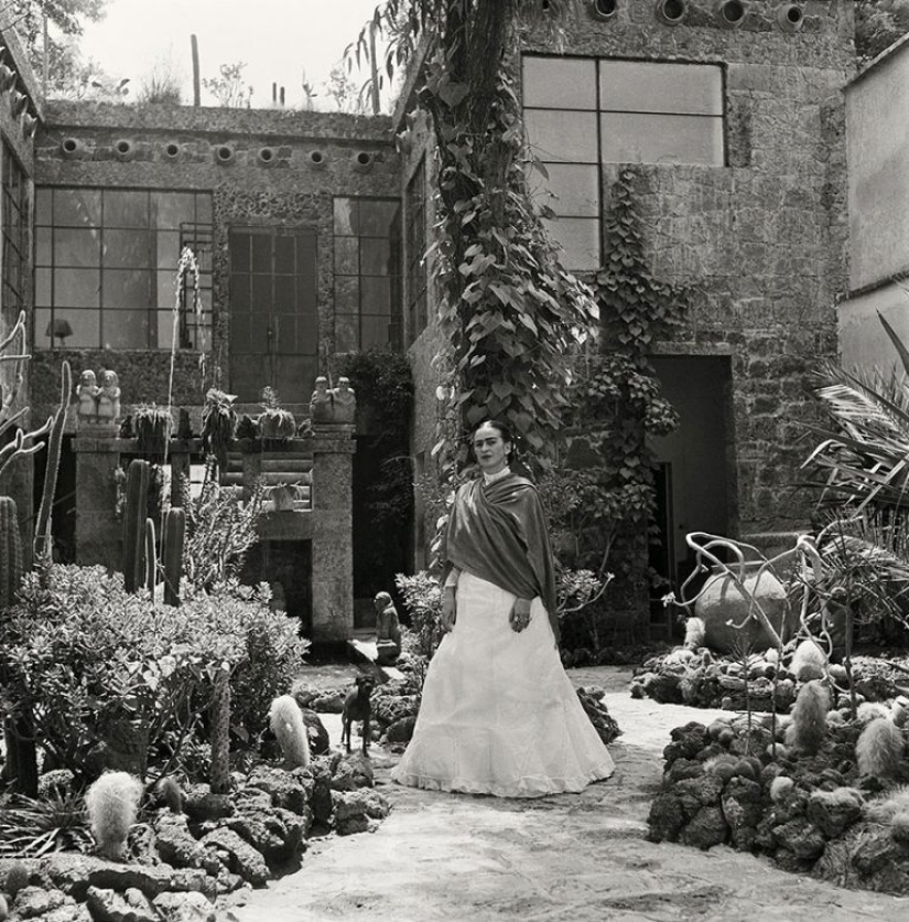 10 rare photos of Frida Kahlo in the last years of her life 10 rare photos of Frida Kahlo in the last years of her life