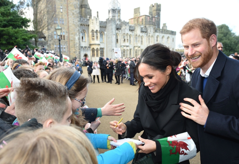 10 Royal Can't: What Meghan Markle Can't do anymore after the wedding 10 Royal Can't: What Meghan Markle Can't do anymore after the wedding