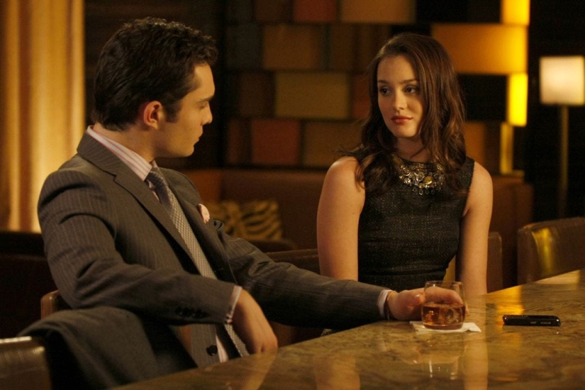 10 TV series similar to "Desperate Housewives" about female friendship and enmity