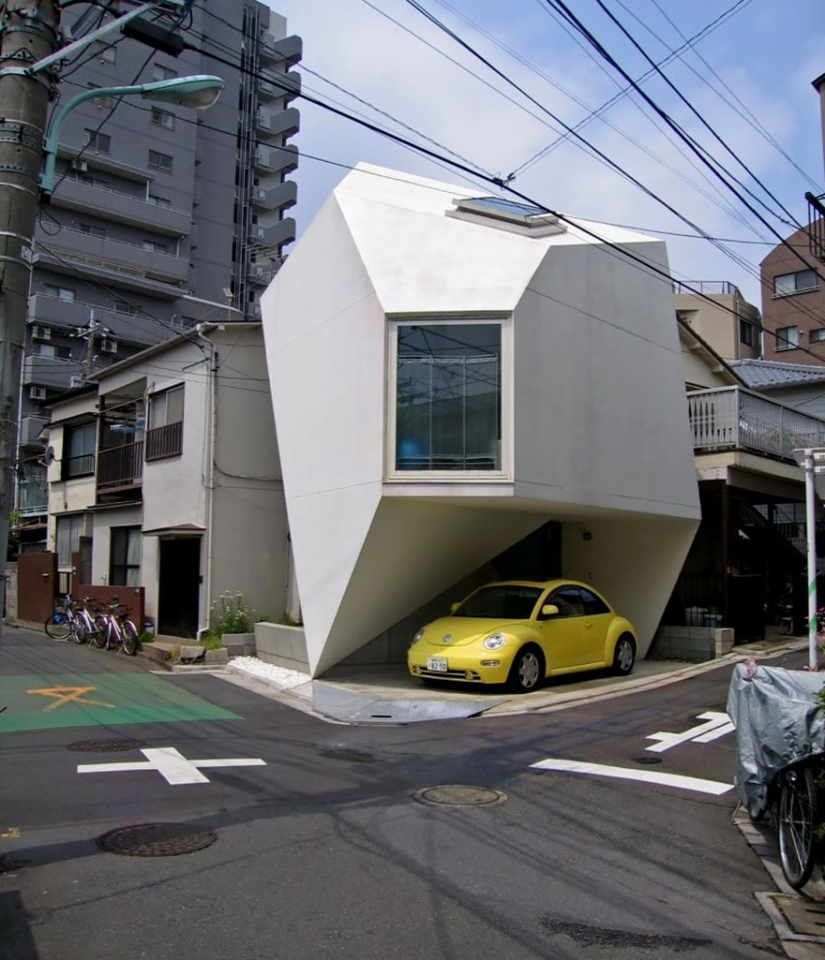 10 Unusual Examples of Japanese Architecture