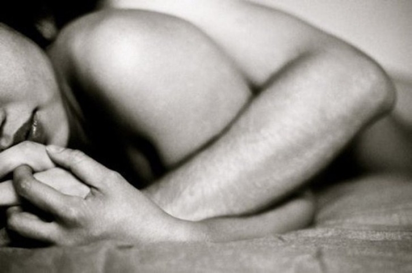 11 reasons to sleep naked
