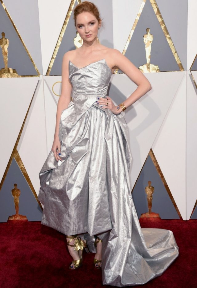 12 celebrities who took to the red carpet in eco-friendly outfits, and we applaud them