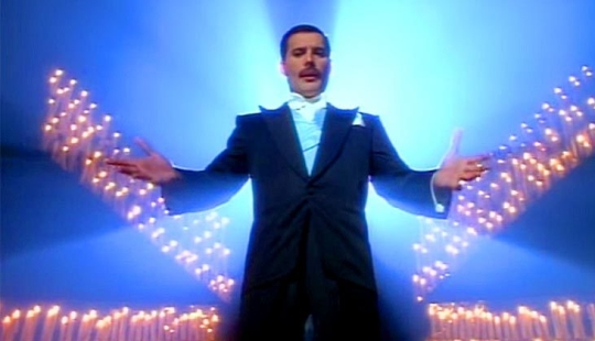 12 estrellas que han admitido públicamente que viven con el VIH 12 estrellas que han admitido públicamente que viven con el VIH