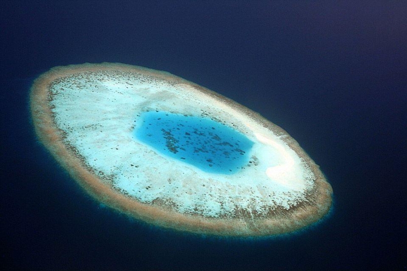 12 islands with amazing outlines 12 islands with amazing outlines