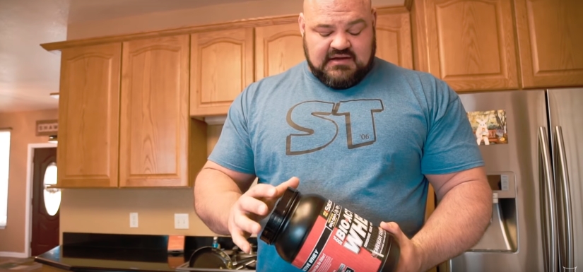 12 thousand calories a day: the diet of the strongest man on Earth