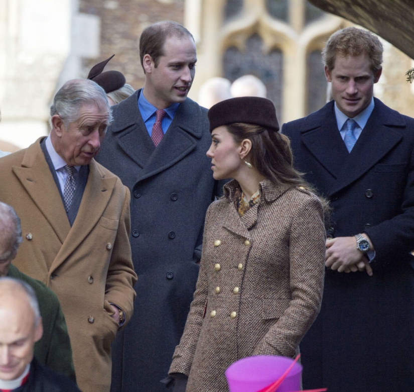 13 reglas de la corona británica que ni siquiera la reina puede romper 13 reglas de la corona británica que ni siquiera la reina puede romper