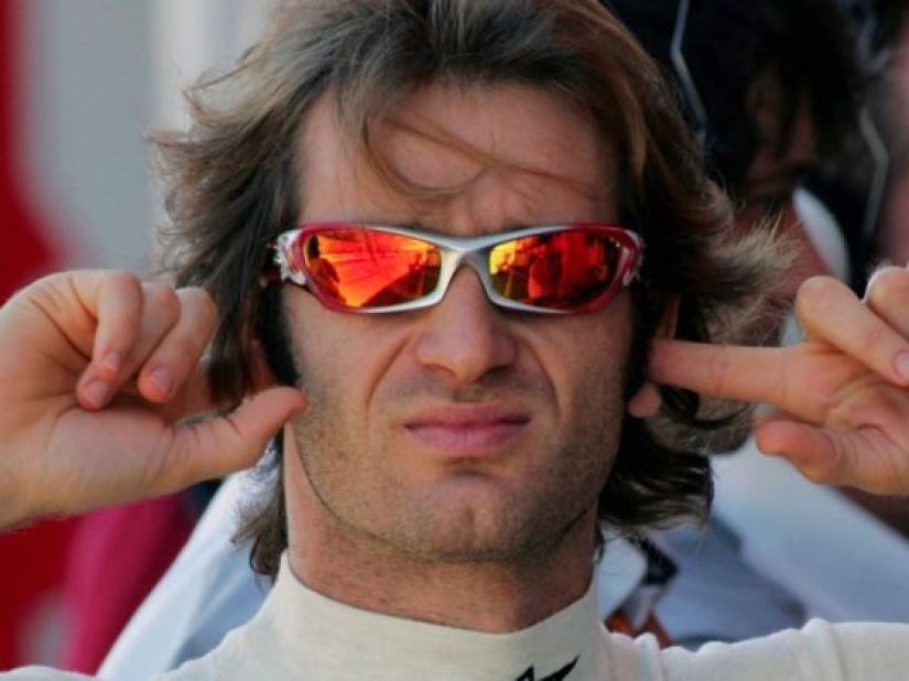 13 Signs You're a Narcissist and You Don't Even Know It 13 Signs You're a Narcissist and You Don't Even Know It