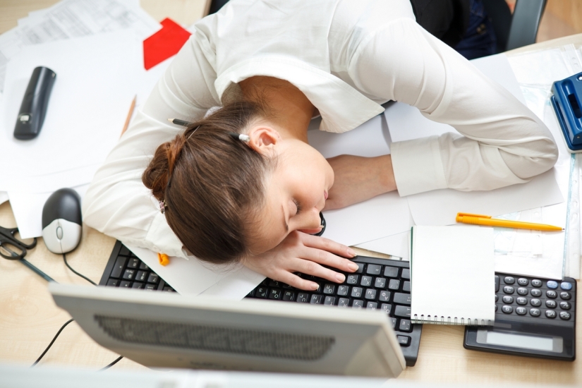 14 hábitos que te hacen sentir cansado todo el tiempo