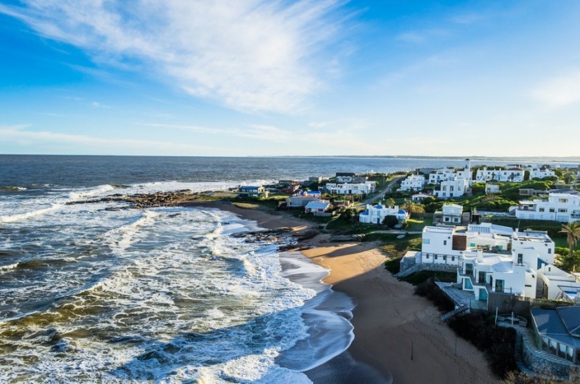 15 places worth visiting until they are filled with tourists
