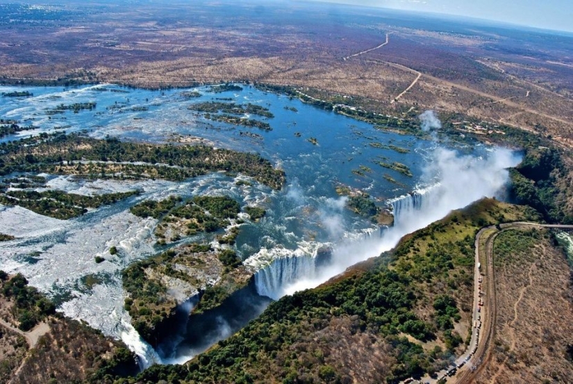 15 places worth visiting until they are filled with tourists