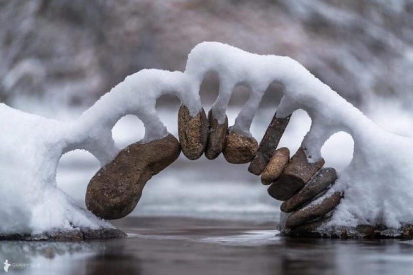 15 Times People Were So Satisfied Looking At The Snow They Just Had To Document It