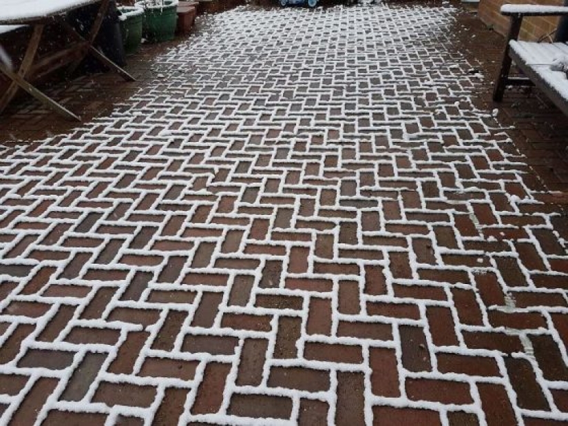 15 Times People Were So Satisfied Looking At The Snow They Just Had To Document It