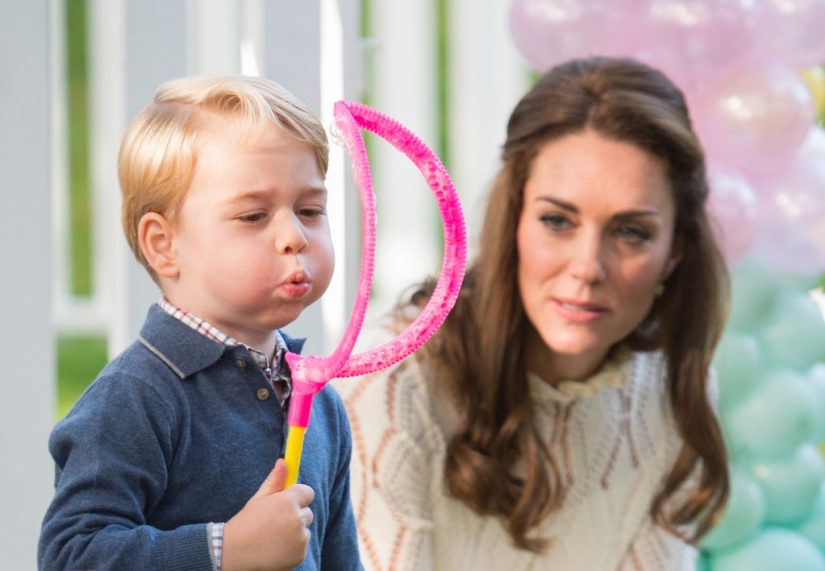 16 fotos de Kate Middleton, en las que una madre común se reconoce a sí misma 16 fotos de Kate Middleton, en las que una madre común se reconoce a sí misma