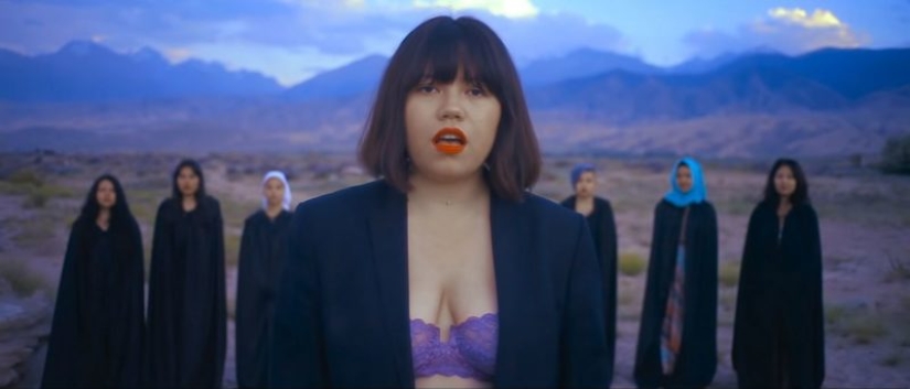19-year-old Kyrgyz woman sang in a bra: the girl is threatened with reprisals for "shaming the country" 19-year-old Kyrgyz woman sang in a bra: the girl is threatened with reprisals for "shaming the country"