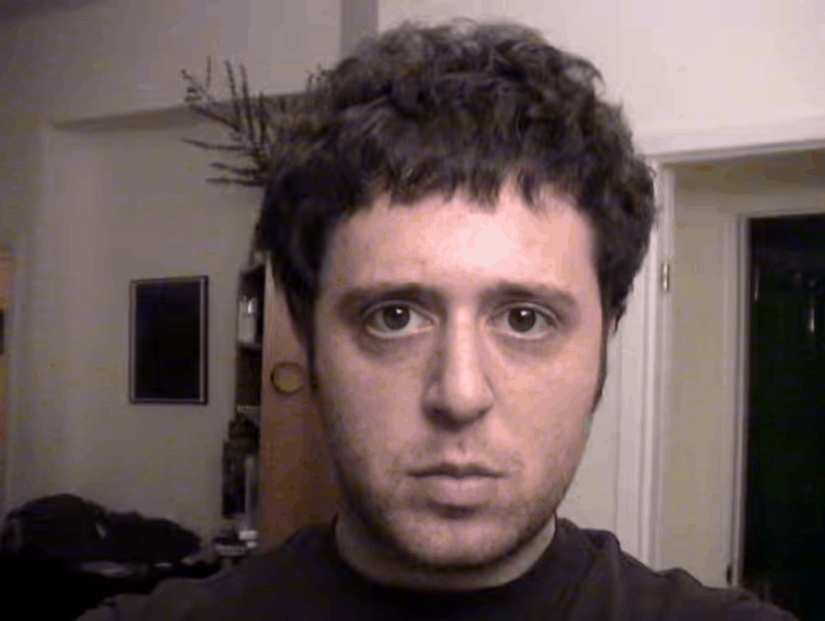 20 años de vida en 8 minutos: un fotógrafo estadounidense se ha tomado selfies todos los días desde el año 2000 y los ha editado en un video