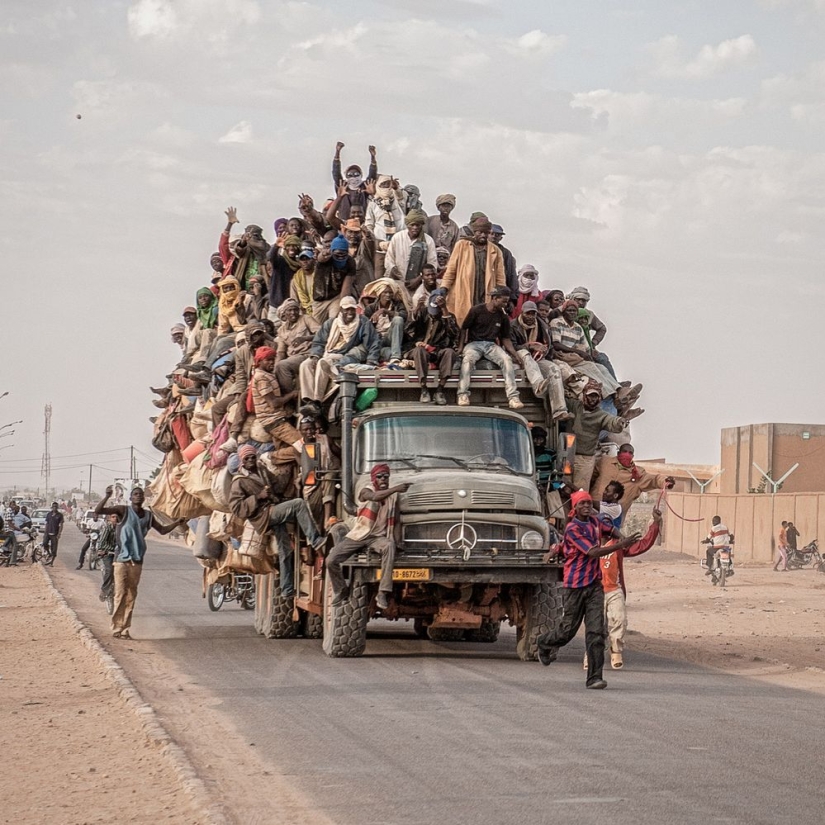 20 best works from the LensCulture 2018 Street Photography Contest