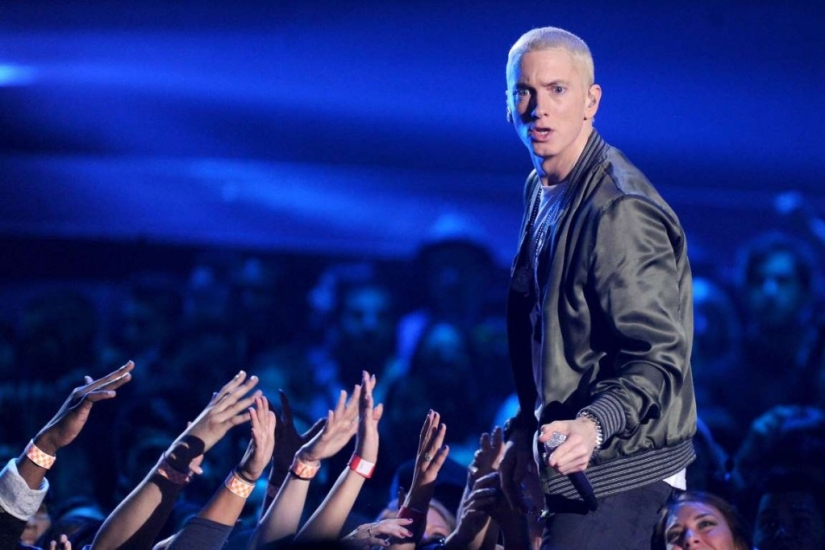 20 Celebrities Who Beat an Illness or Addiction