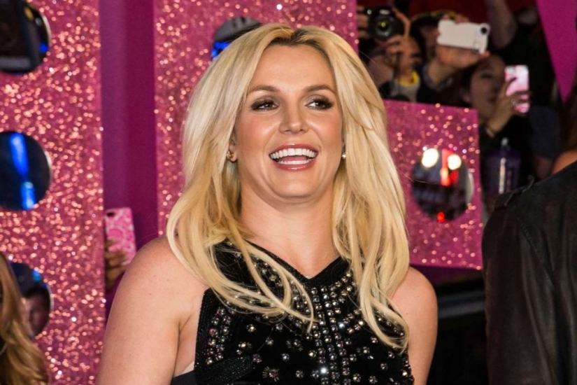 20 Celebrities Who Beat an Illness or Addiction