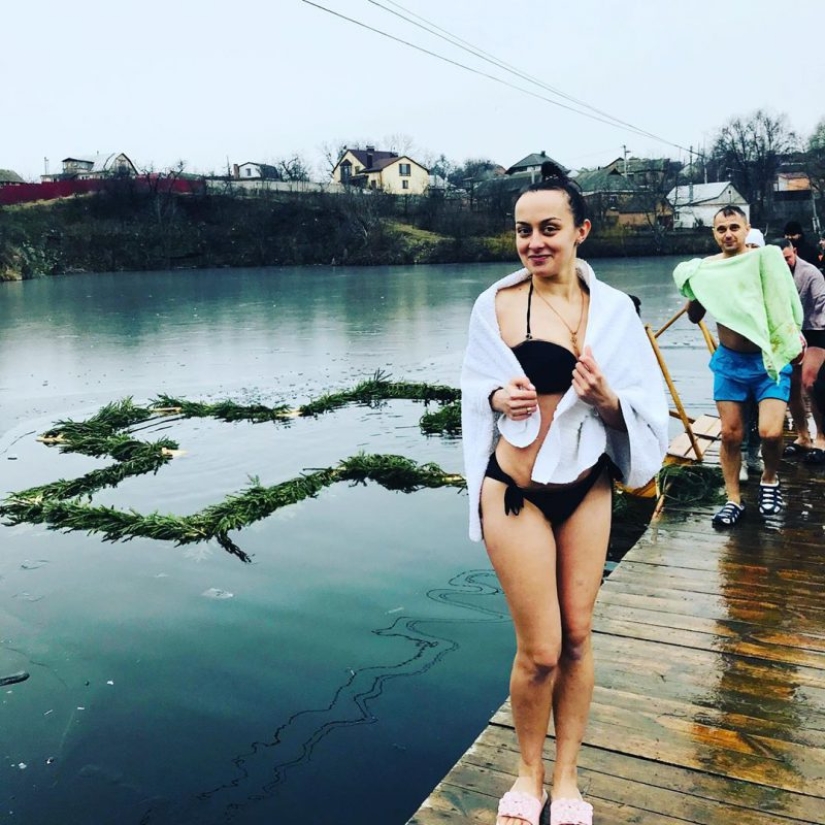 20 fotos de cómo fue el Bautizo para los usuarios de Instagram 20 fotos de cómo fue el Bautizo para los usuarios de Instagram