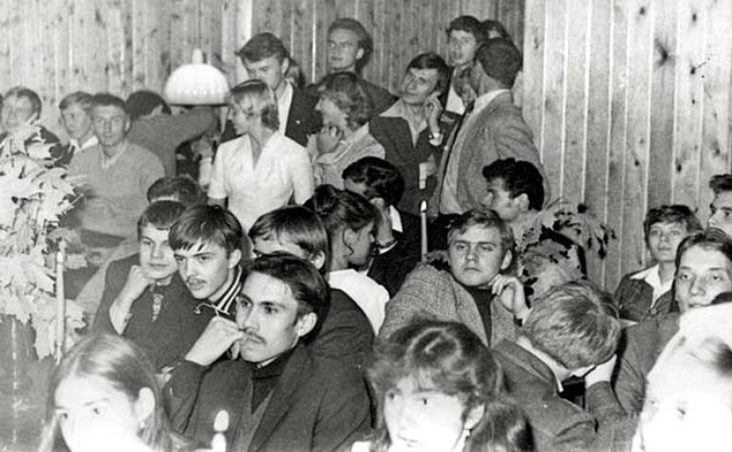 20 fotos nostálgicas sobre lo que vestía la juventud soviética