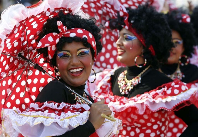 20 imágenes vívidas de carnavales de todo el mundo 20 imágenes vívidas de carnavales de todo el mundo