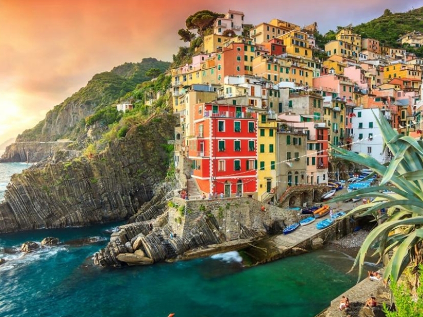 20 mini-cities that are so good you can't believe they're real