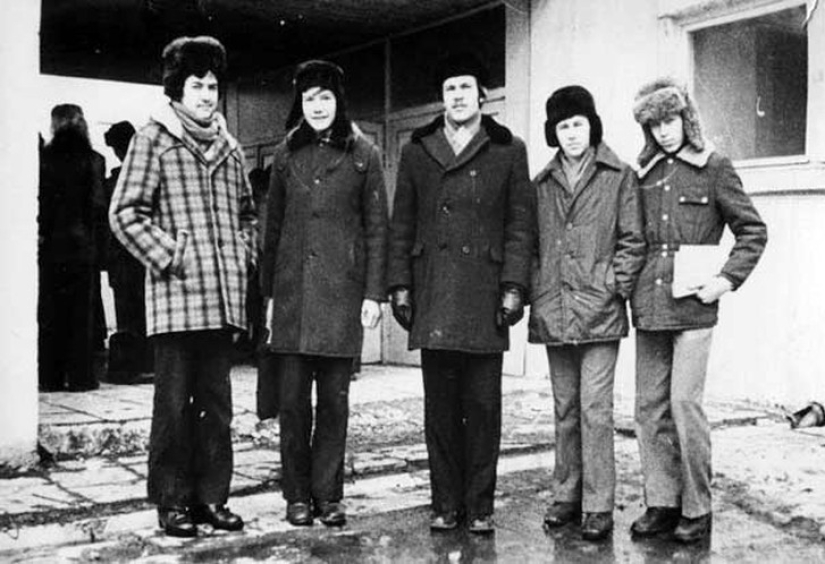 20 nostalgic photos about what Soviet youth wore