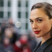20 reasons to love "wonder woman" Gal Gadot