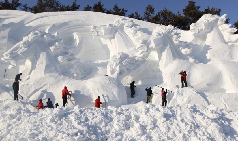 20 ways to artistically decorate a snowdrift 20 ways to artistically decorate a snowdrift