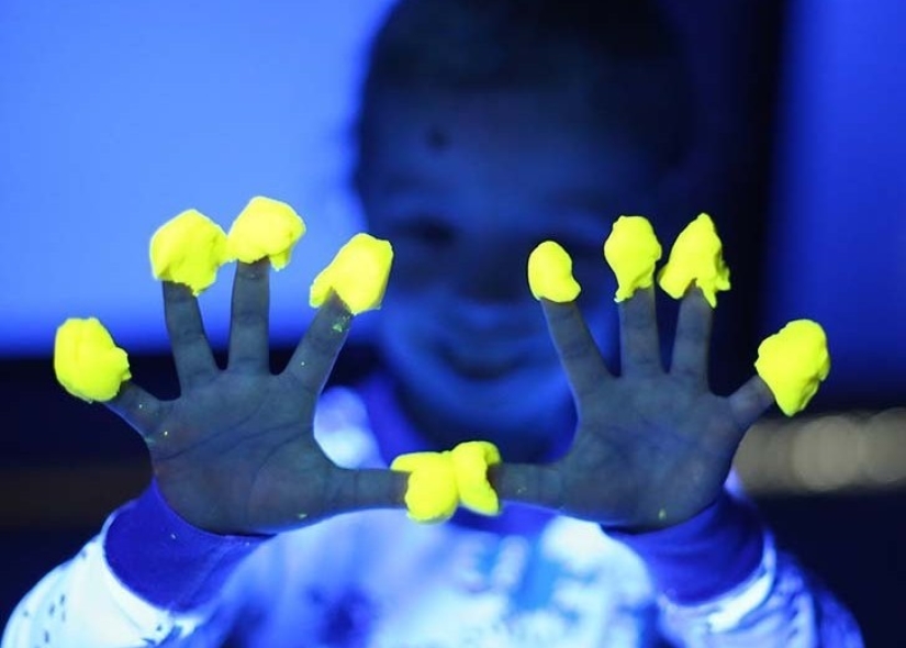 20 ways to keep a child busy 20 ways to keep a child busy