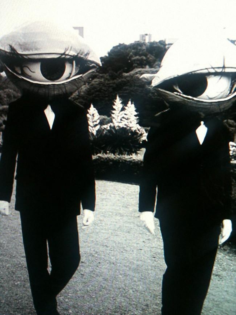 20 weird and Ridiculous Halloween costumes from old photos