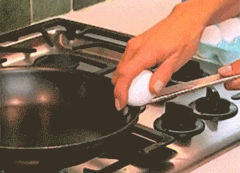 21 el gif más ridículo sobre personas ineptas de la "tienda en el sofá" 21 el gif más ridículo sobre personas ineptas de la "tienda en el sofá"