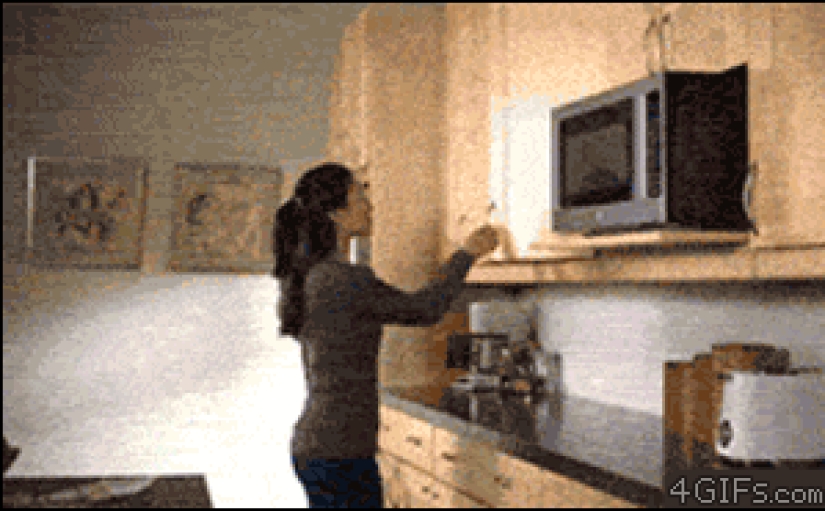 21 el gif más ridículo sobre personas ineptas de la "tienda en el sofá" 21 el gif más ridículo sobre personas ineptas de la "tienda en el sofá"