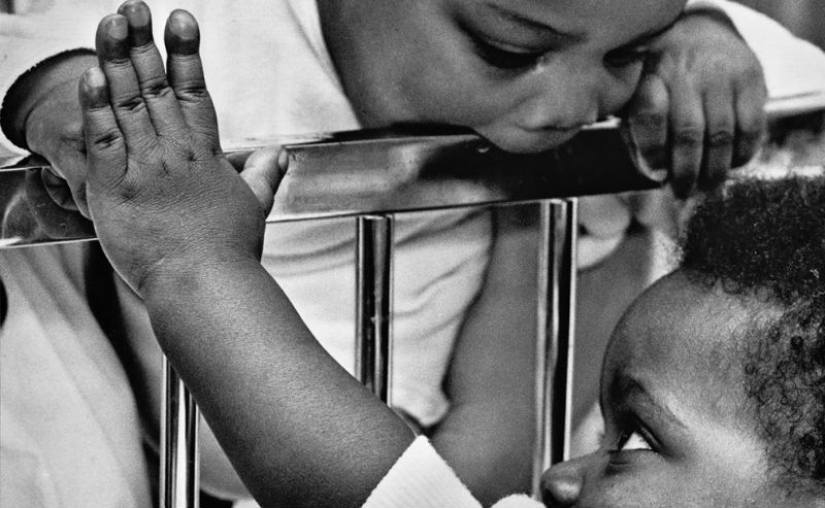 21 fotos aterradoras de los años 80, cuando el mundo se enteró del SIDA 21 fotos aterradoras de los años 80, cuando el mundo se enteró del SIDA