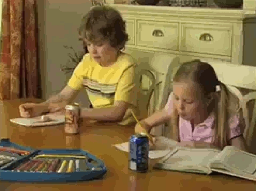 21 the most ridiculous gif about inept people from the "shop on the couch" advertisement 21 the most ridiculous gif about inept people from the "shop on the couch" advertisement