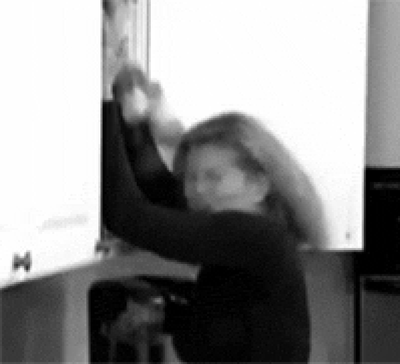21 the most ridiculous gif about inept people from the "shop on the couch" advertisement 21 the most ridiculous gif about inept people from the "shop on the couch" advertisement