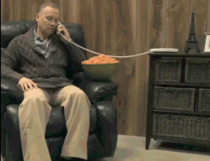 21 the most ridiculous gif about inept people from the "shop on the couch" advertisement 21 the most ridiculous gif about inept people from the "shop on the couch" advertisement